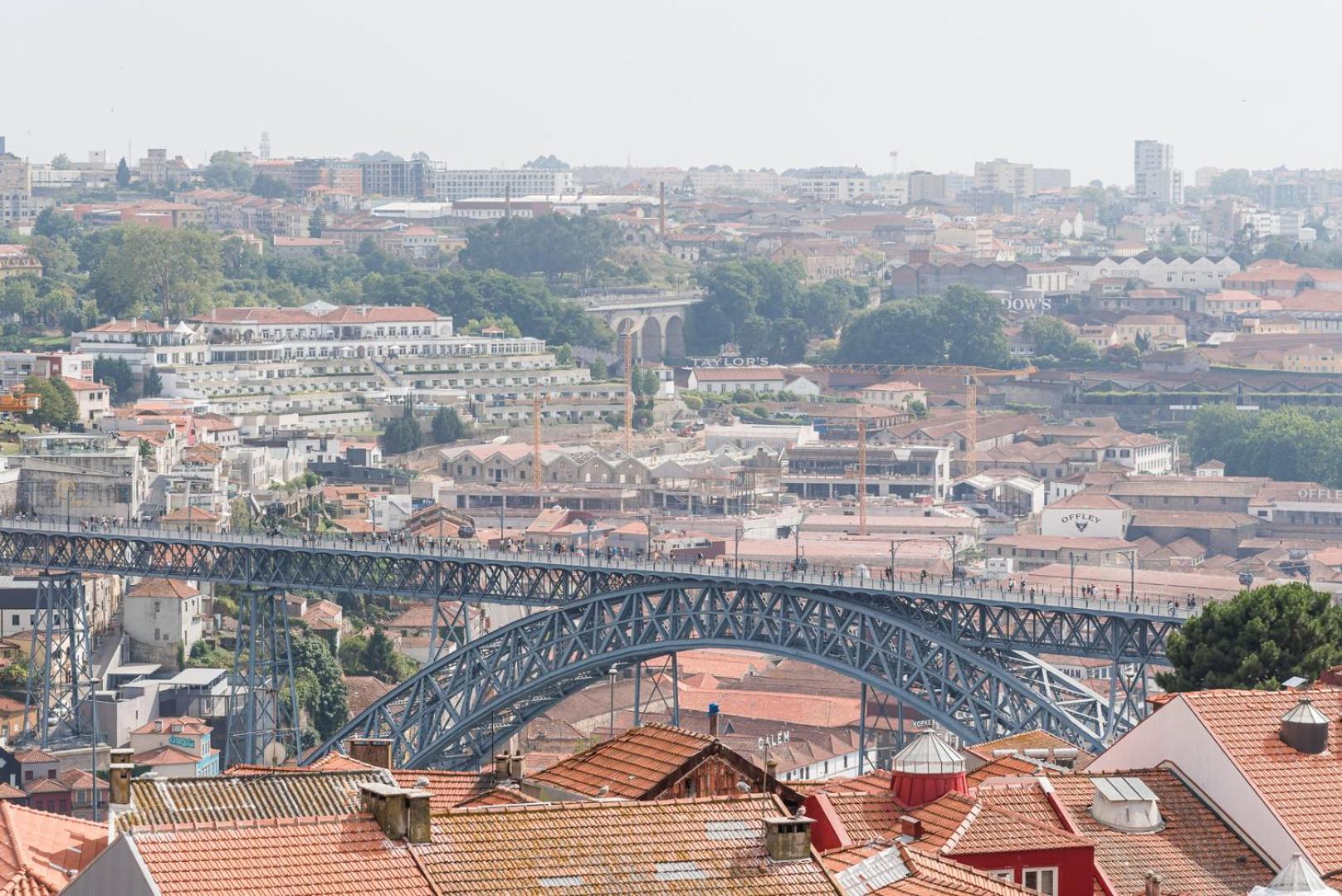 Guestready - Hemisphere Apt Porto Eksteriør billede